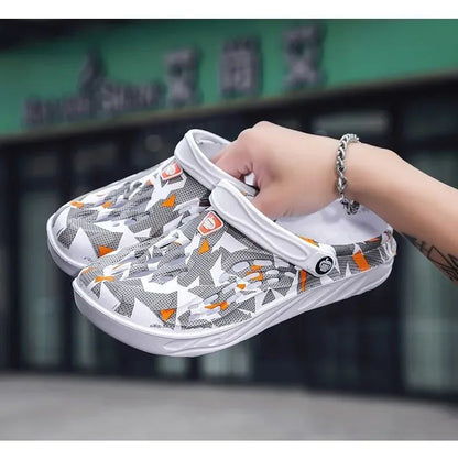 2025 New Fashion Sandals Men Clog Sandals Comfortable Breathable Beach Sandals Men Women Clogs Slippers Soft Bottom Men Shoes