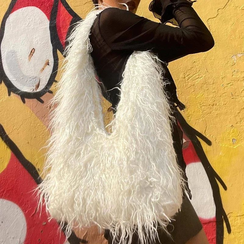 2025 NOVAS Bolsas de Ombro Pelúcia Lã Femininas Y2k Hot Girls Bolsa Saco com Cordão de Pele Sintética Moda Feminina Bolsas de Mão Peludas Tote