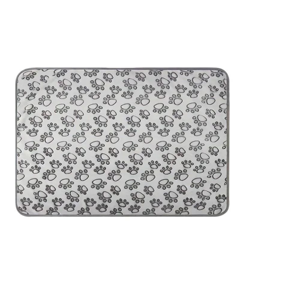 Pet Blanket 40x60cm 52x76cm 76x104cm Soft Fluffy Flannel Dog Blanket Grey Footprint Pattern Pet Mat Blanket for Cat Dogs