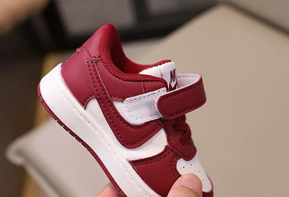 Children's Sports Shoes Low-Top Soft Bottom Color Blocking Board Shoes Boys and Girls Fashionable Hundred Non-slip Casual Shoes