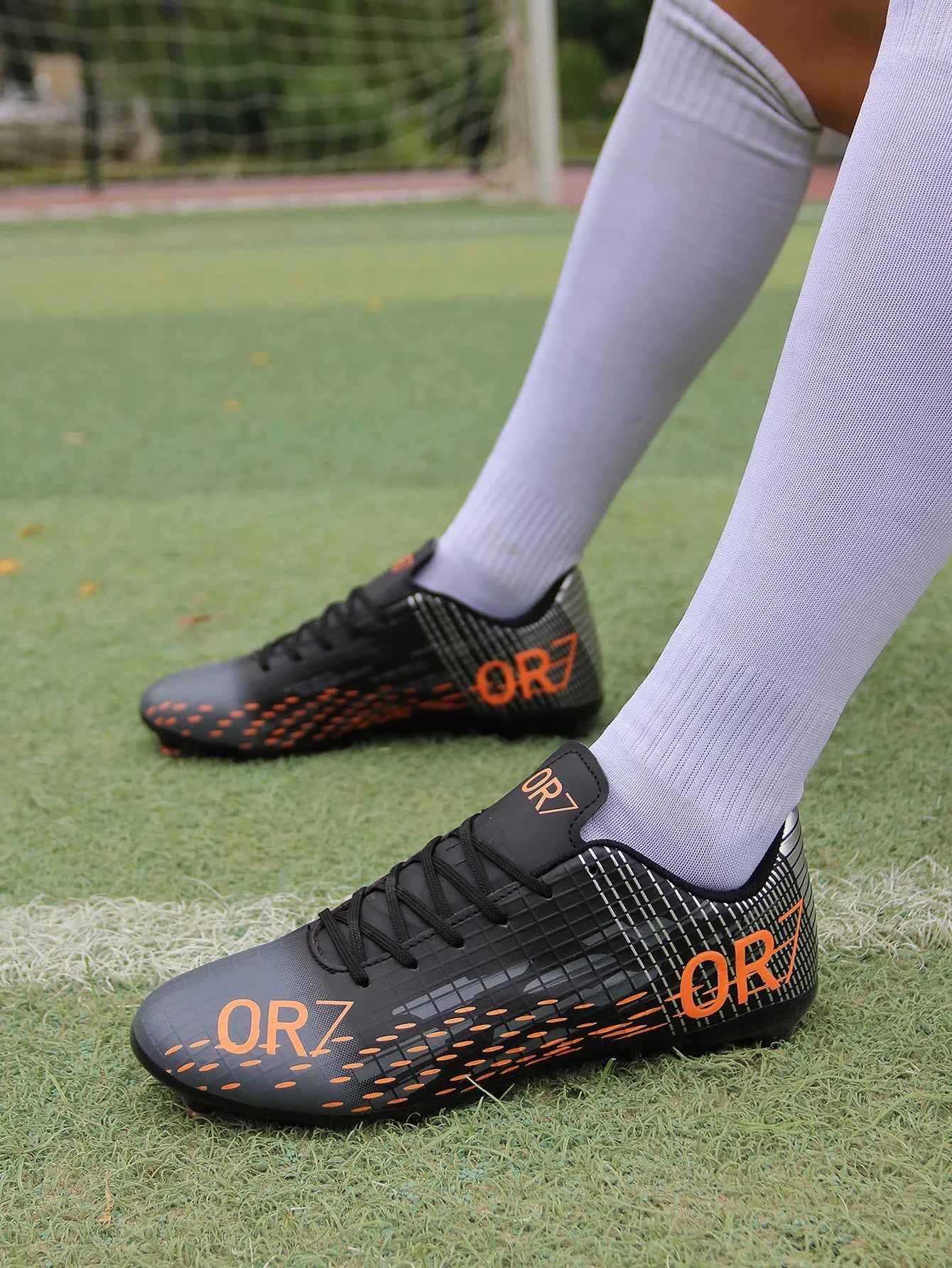 TF/FG Football Field Boots Original Men Women Studded Football Shoes Turf Match Ultralight Soccer Shoes Cleats Unisex Resistant