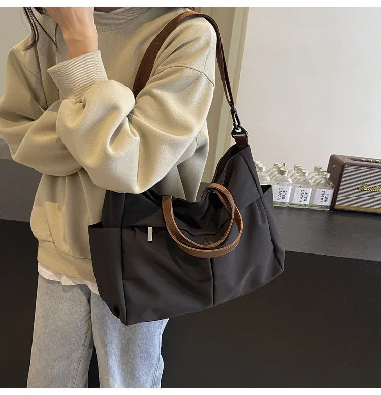 Designer Women's Tote Bag Spacious Nylon Handbag Multiple Pocket Large Capacity Commuting Shoulder Bag Lightweight Shopping