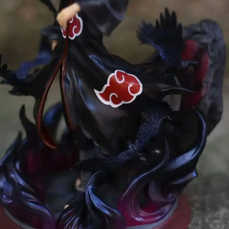 Naruto Anime Figure Uchiha Itachi Boneco de Ação de Pvc Naruto Shippuden Uchiha Itachi e Corvo Coleção Modelo de Brinquedo 25cm