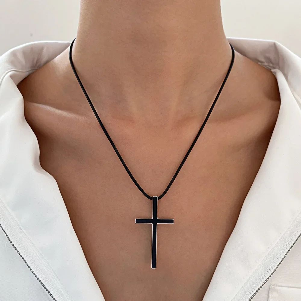 Colar Minimalista Preto e Branco Cruzado com Temperamento de Nicho para Homens e Mulheres, Pingente de Couro de Luxo