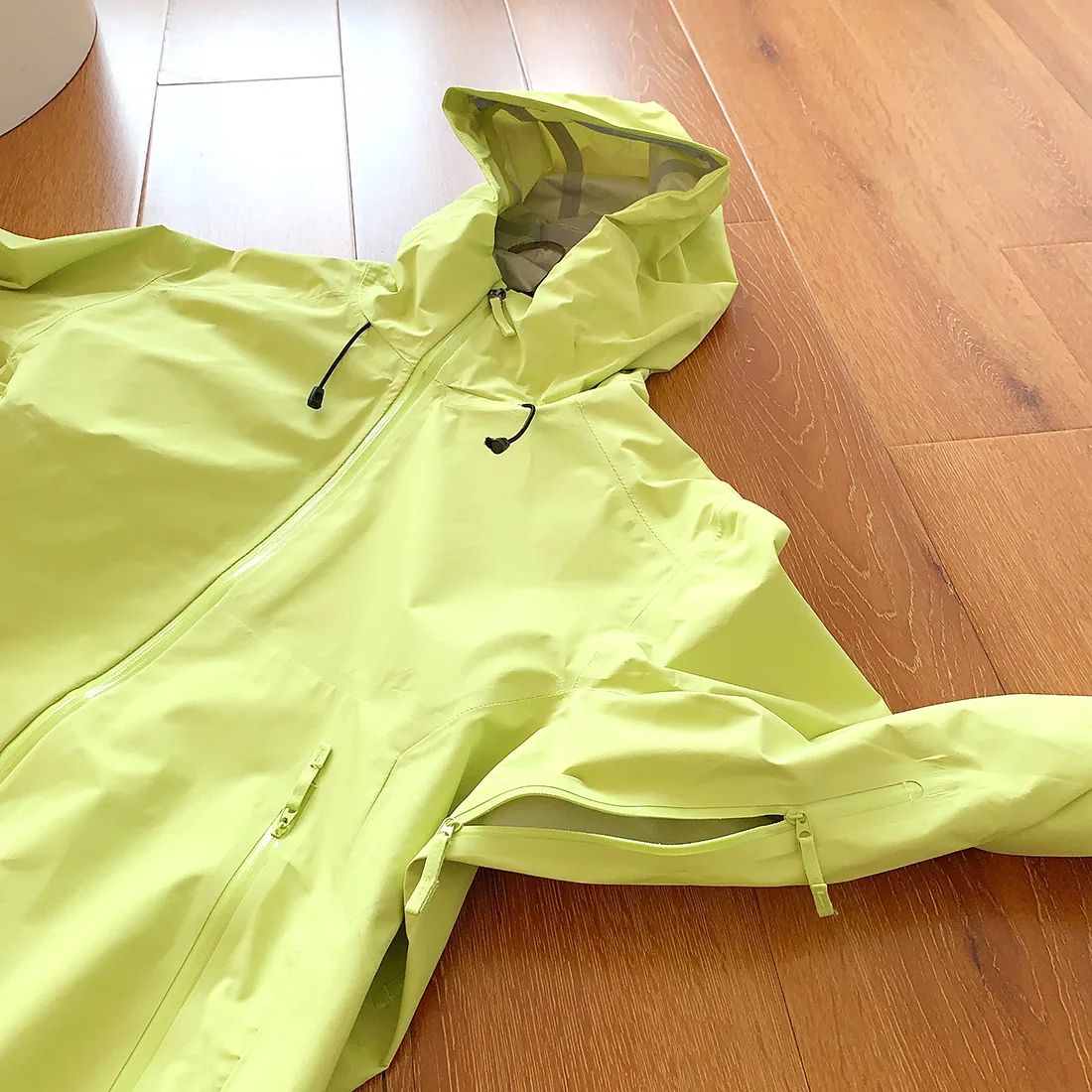ARC New Storm Jacket Lovers Outdoor Sports Camping Mountain Skiing Trend Fashion British Wind Leisure Waterproof Storm Jacket