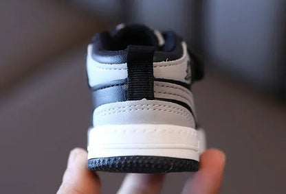 2025 New Children's Mid-Top Sneakers kids Sneakers Boys Girls Casual soft-soled shoes are stylish and comfortable