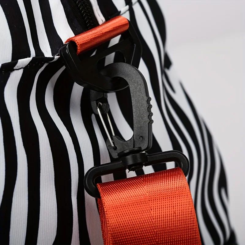 Large Capacity Nylon Travel Duffle Bag with Animal Print, Sports Gym Storage Bag, Portable Women'S Weekender Overnight Bag