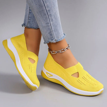 Women's Shoes 2025 Spring New Middle aged and Elderly Mom Shoes Soft soled Breathable Women's Casual ShoesSports Shoes