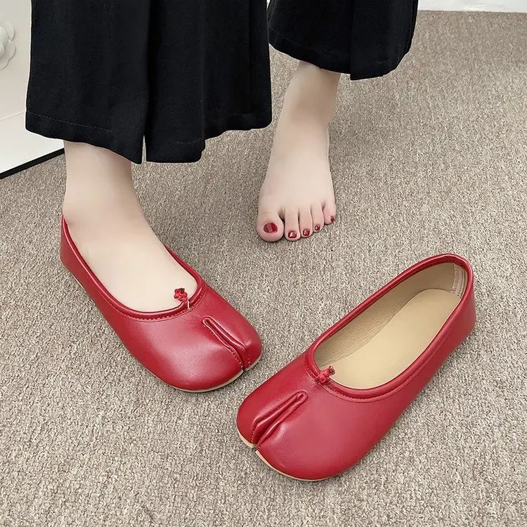Japanese Style Tabi Ninja Shoes Women Cozy Leather Flats Split Hoof Toe Loafers Femme Mary Jeans Mocasines Ladies Ballerina Shoe