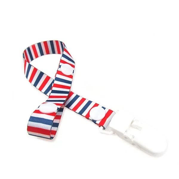 1pc Portable Pacifier Clip: Lightweight material, easy-to-use clip, ideal choice for outings with baby