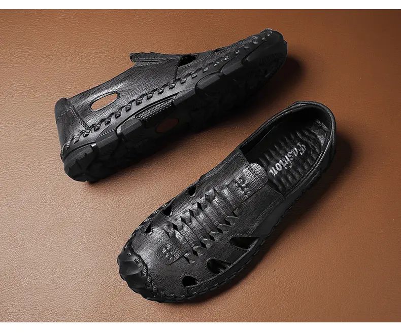 2025 New Men's Handmade Leather Sandals Flat Sandals Fashion Men's Suitable for Beach Vacation Summer Brown Non-slip Sandals