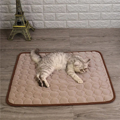 Almofada de Verão para Pets Refrigerada Gel de Seda para Cães e Gatos Ninho Respirável Colchonete de Dormir Refrescante