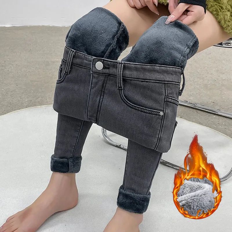 Winter Lady Thermal Plush Jeans Snow Warm Stretch Jeans Hot Sale High Waist Fleece Pants Female Straight Leg Denim Trousers