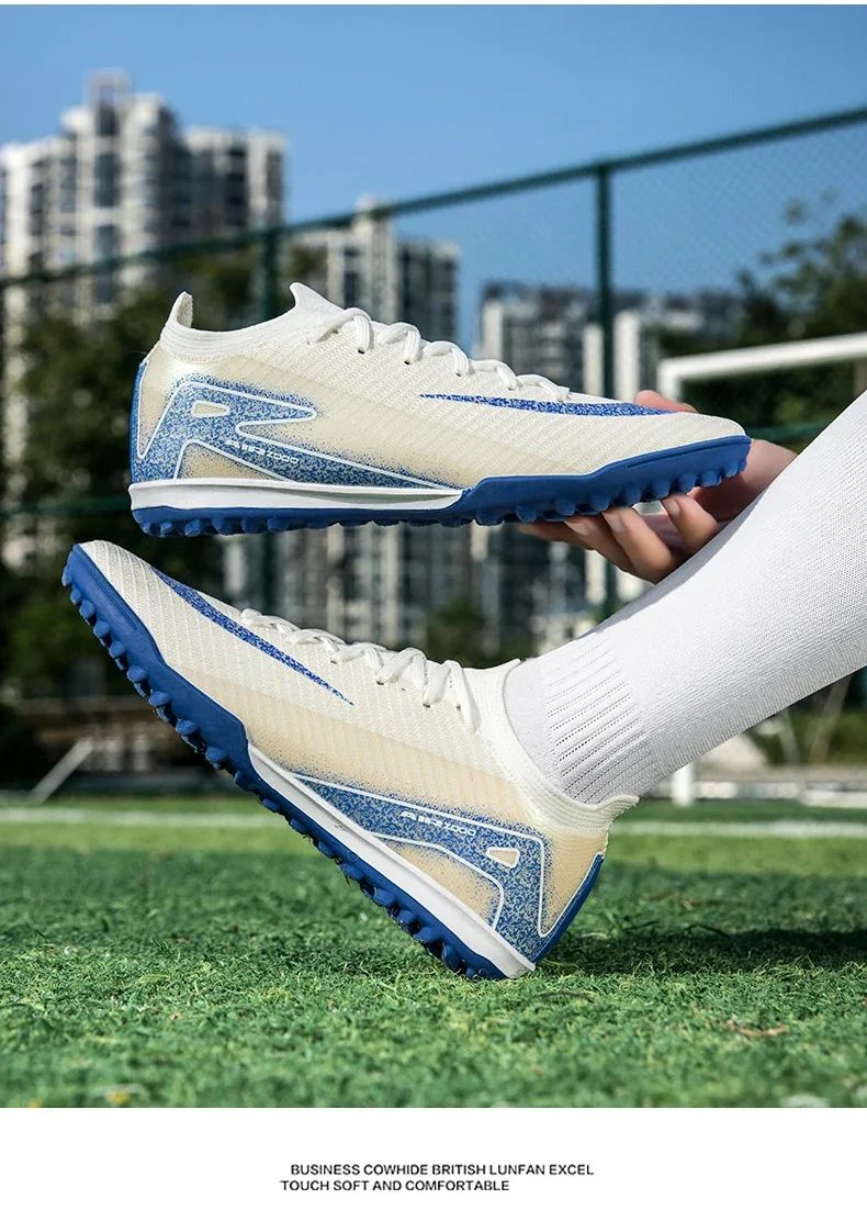 Men Professional Training Football Boots Ultralight Soccer Shoes Unisex Wholesale Women Breathable Drop Shipping Indoor Futsal