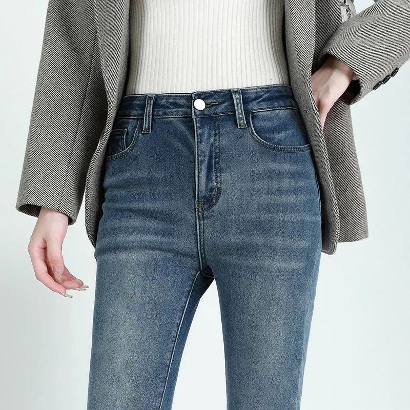 Winter Female Thin Snow Warm Plush Jeans Lady Chic Fleece Flared Pants Girls Korean High Waist Straight Leg Denim Trousers