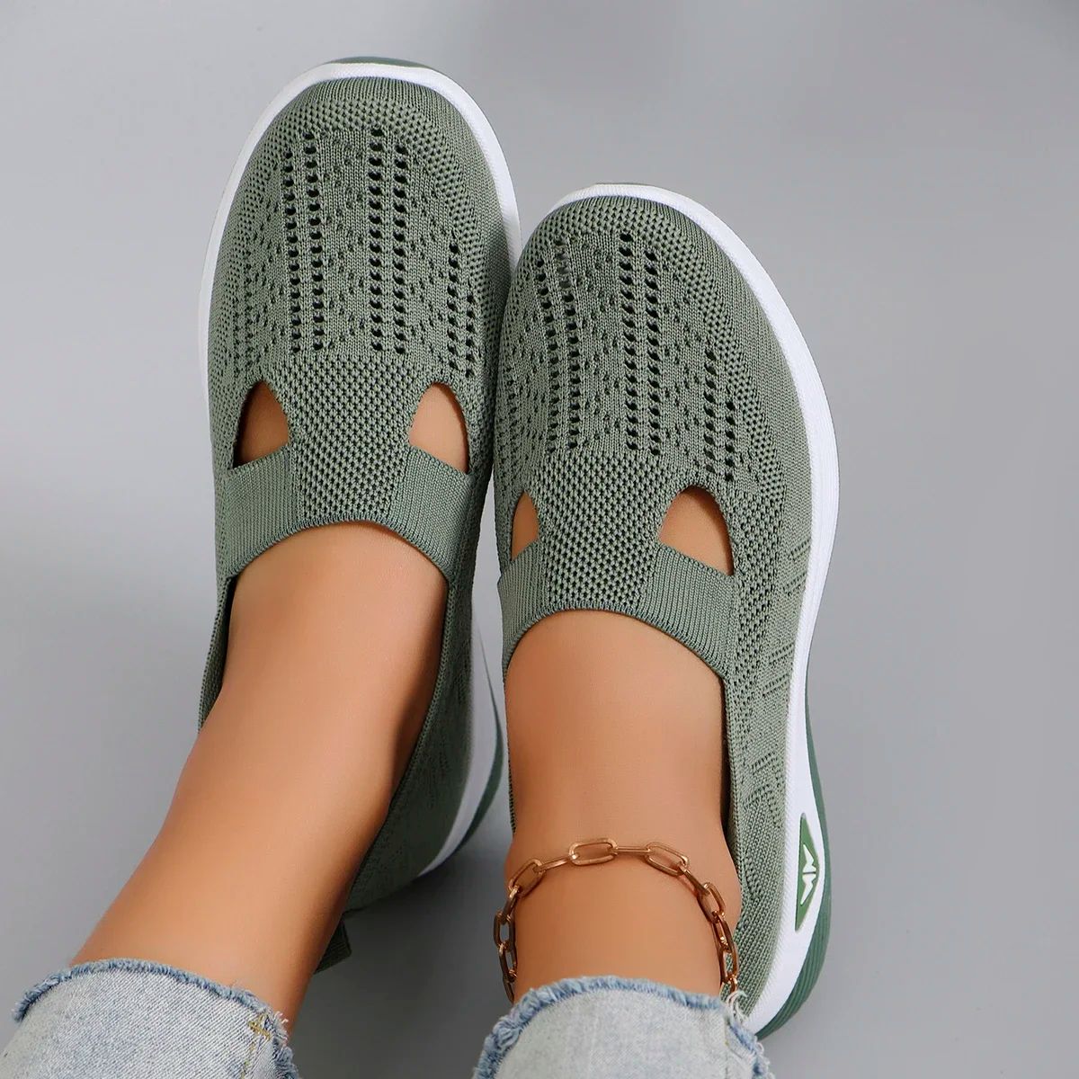 Women's Shoes 2025 Spring New Middle aged and Elderly Mom Shoes Soft soled Breathable Women's Casual ShoesSports Shoes