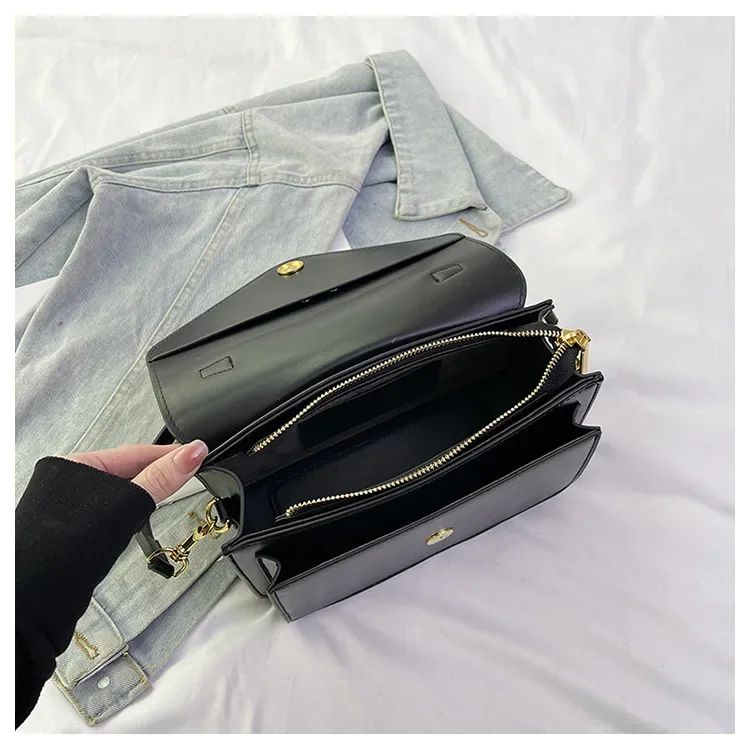 2025 New Retro Small Square Bag Leisure Bag Single Shoulder Crossbody Bag Versatile Commuter Postman Bag