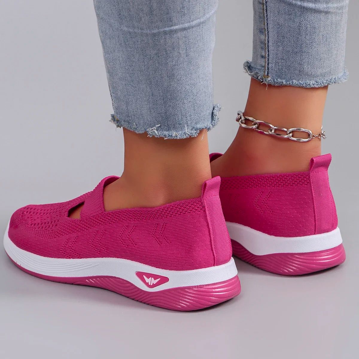 Women's Shoes 2025 Spring New Middle aged and Elderly Mom Shoes Soft soled Breathable Women's Casual ShoesSports Shoes