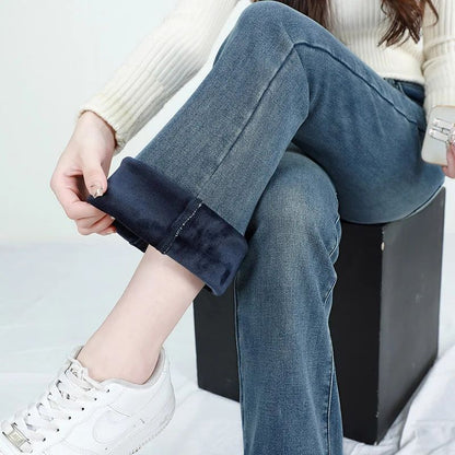 Winter Female Thin Snow Warm Plush Jeans Lady Chic Fleece Flared Pants Girls Korean High Waist Straight Leg Denim Trousers