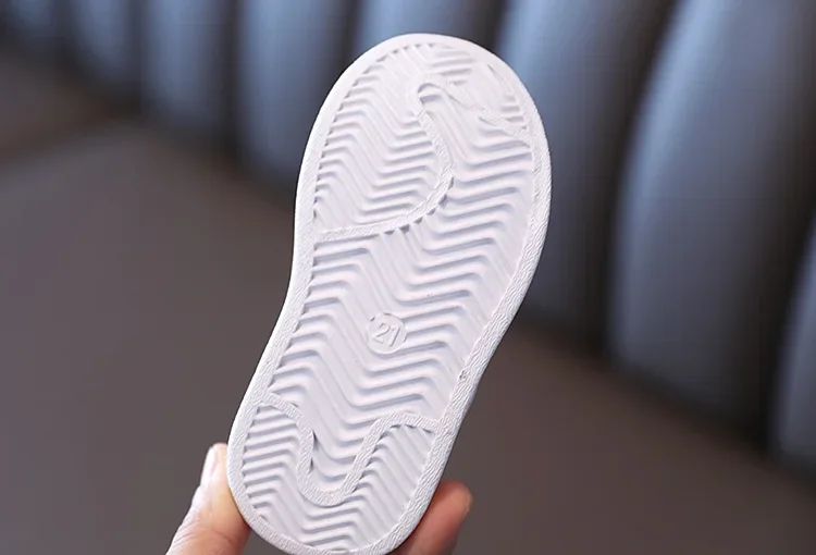 Children's Sneakers Kids Fashion Design White Non-slip Casual Shoes Boys Girls Hook Breathable Sneakers Toddler Outdoor Shoes