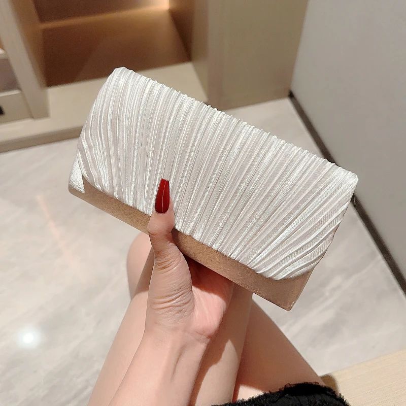 High End Women Evening Bag Luxury Female Wedding Clutch Purse Party Rhinestones Chain Shoulder Bags Retro lady handbag 2025