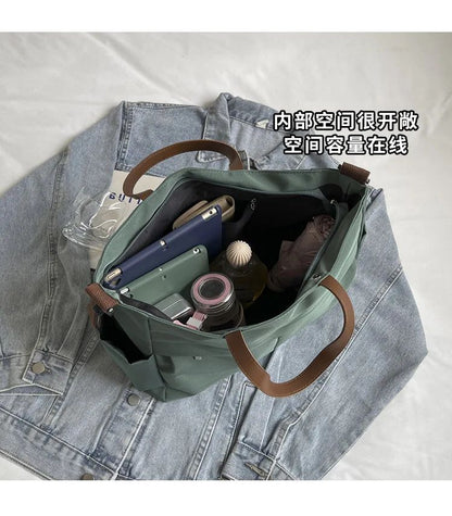 Designer Women's Tote Bag Spacious Nylon Handbag Multiple Pocket Large Capacity Commuting Shoulder Bag Lightweight Shopping