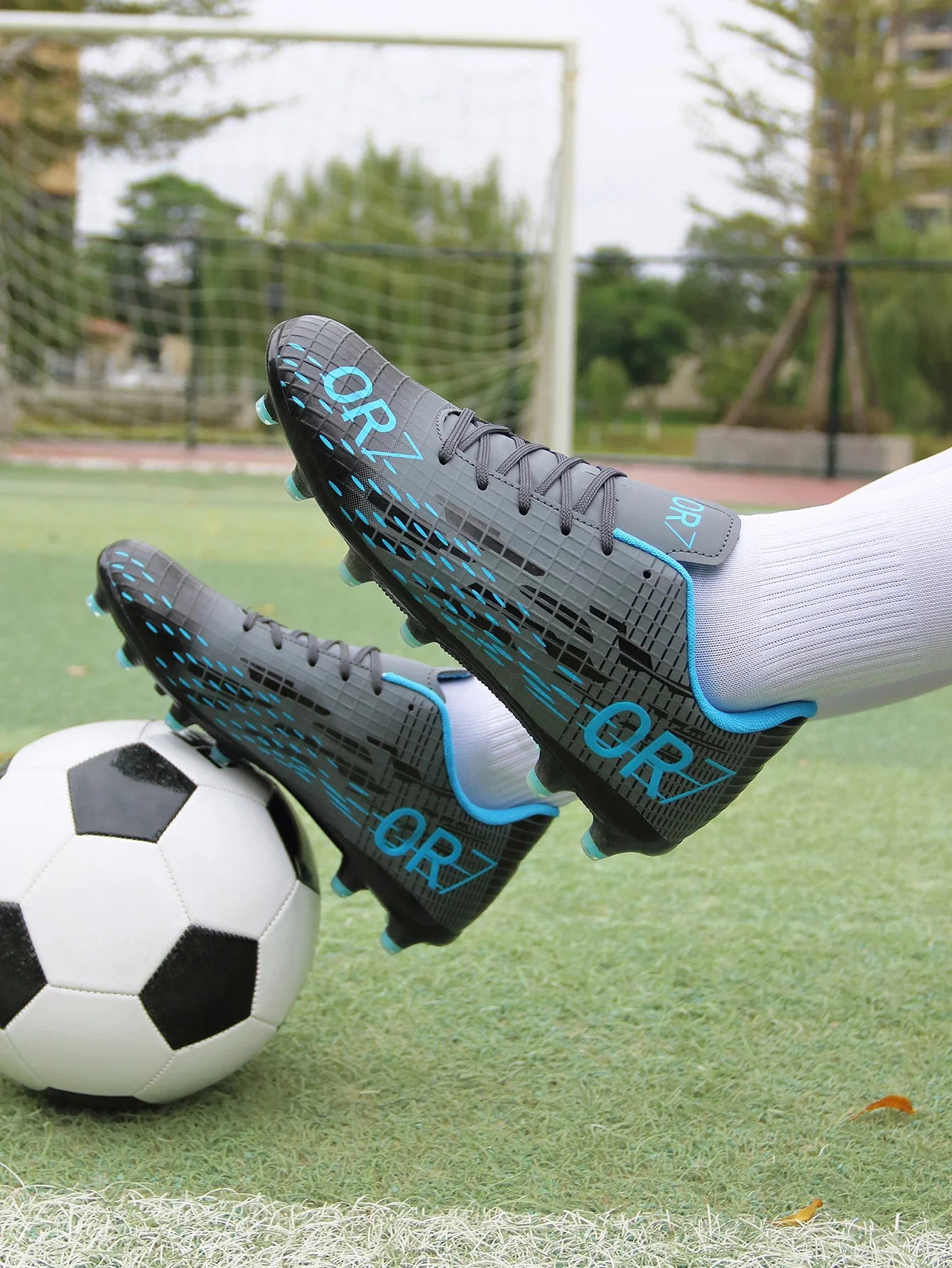 TF/FG Football Field Boots Original Men Women Studded Football Shoes Turf Match Ultralight Soccer Shoes Cleats Unisex Resistant