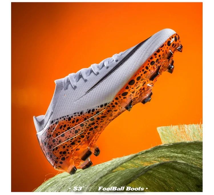 New Men Women Professional Football Boots Cleats Grass Training Match Sport Soccer Shoes FG/TF Ultra-light Non-slip Unisex