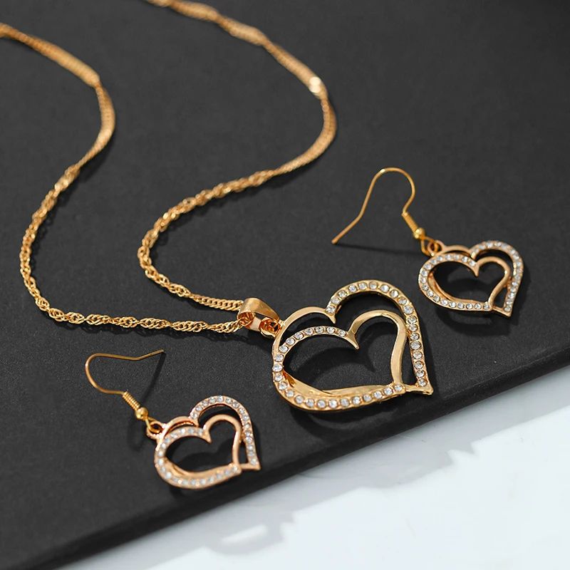 Conjunto de Joias Coração de 3 Peças Brincos Colar com Pingente para Mulheres Conjunto de Joias Duplo Coração de Strass Elegante e Moderno