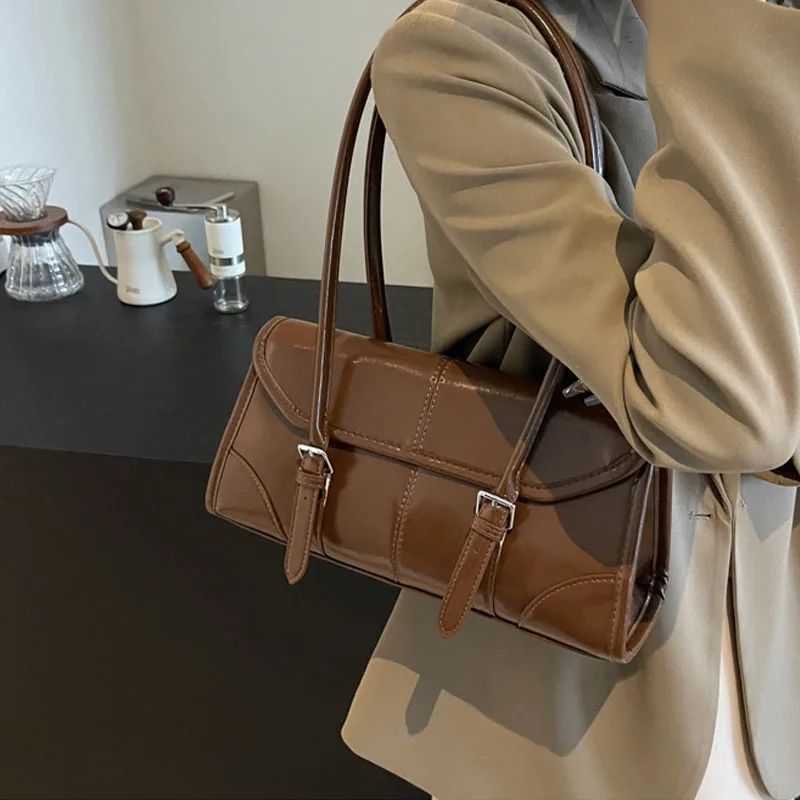 High End Burgundy Oil Wax Leather Underarm Bag Elegant Women's Magnetic Buckle Shoulder Bag Commuter Versatile Ladies Tote Bags