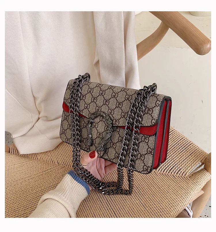 Women Stylish Retro Print Shoulder Crossbody Bag Fashionable Chain Underarm Purse Medium Hardness Polyester Lining