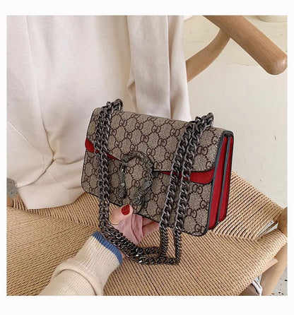 Women Stylish Retro Print Shoulder Crossbody Bag Fashionable Chain Underarm Purse Medium Hardness Polyester Lining