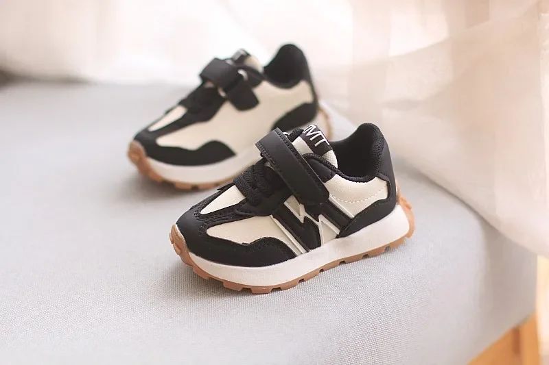 Children's Sneakers for Boy Lightweight Versatile Tennis Shoes for Girls Fashion Causal Kids School Running Basketball Shoes Hot