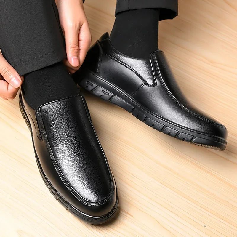 Winter Warm Men Casual Shoes Genuine Leather Breathable Man Loafers High Quality Mens Formal Dress Shoes Slip on Driving Shoes