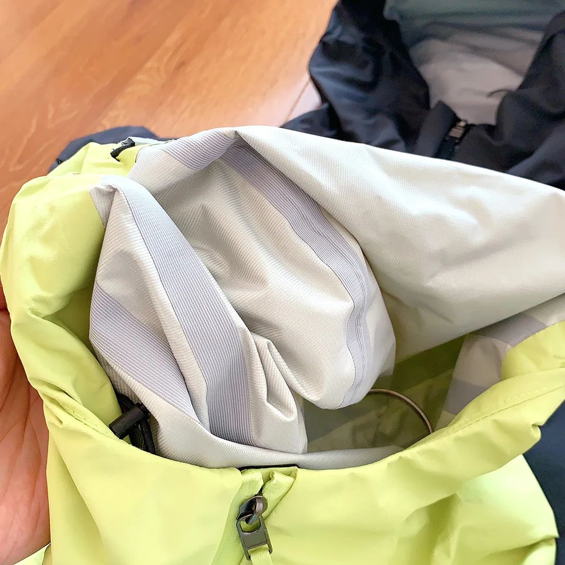 ARC New Storm Jacket Lovers Outdoor Sports Camping Mountain Skiing Trend Fashion British Wind Leisure Waterproof Storm Jacket