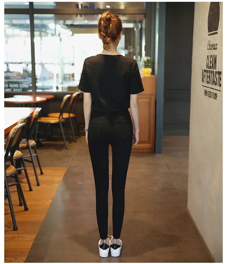 Plus Size High Waist Black Jeans Women's Spring Autumn Fashion Slim Fit Nine Point Cotton Denim Pants with Button Decoration