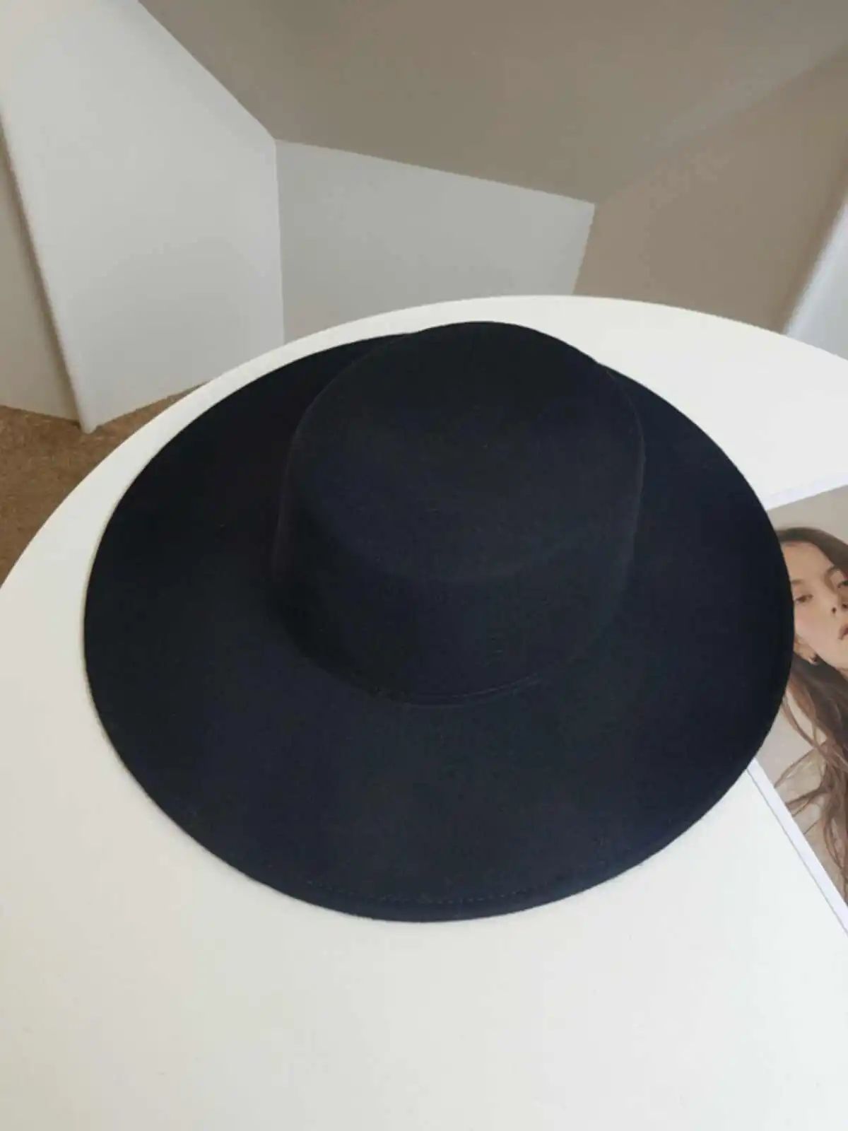 2025   Flatcap New French Elegant Flat-top Cap Dame Hat Retro Wide Brim Felt Hat Women