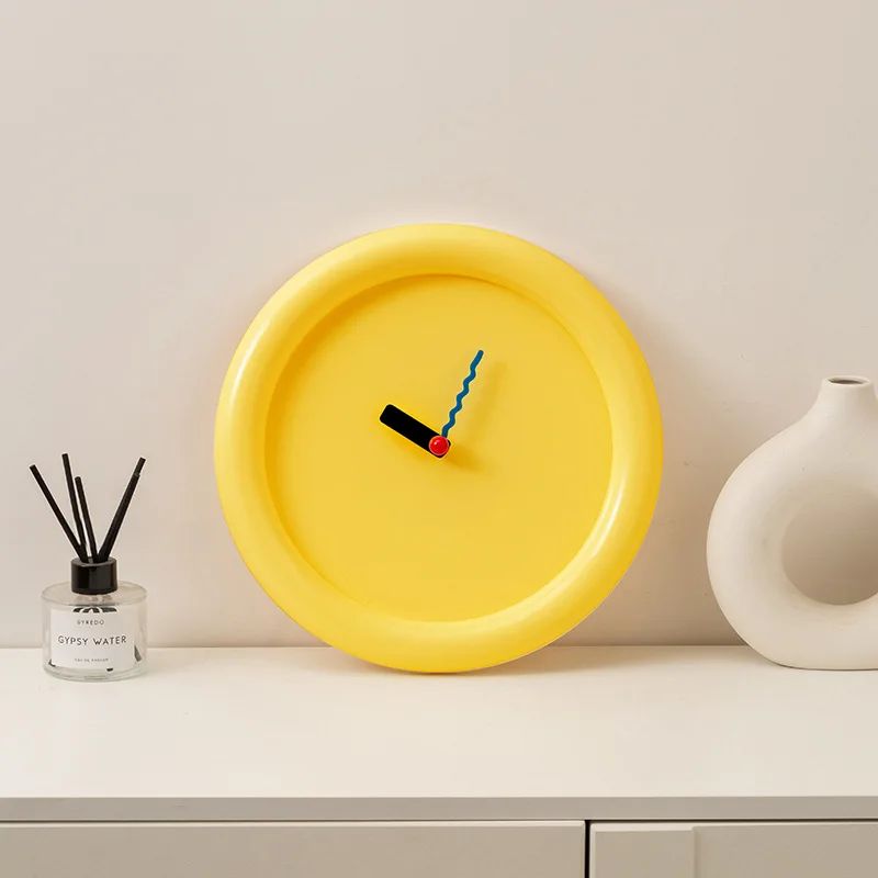 New Wall Mounted Clock Stand Creamy Style Clocks Home Decoration Desktop Silent Wall Decororation Home Garden Dining Room Decor