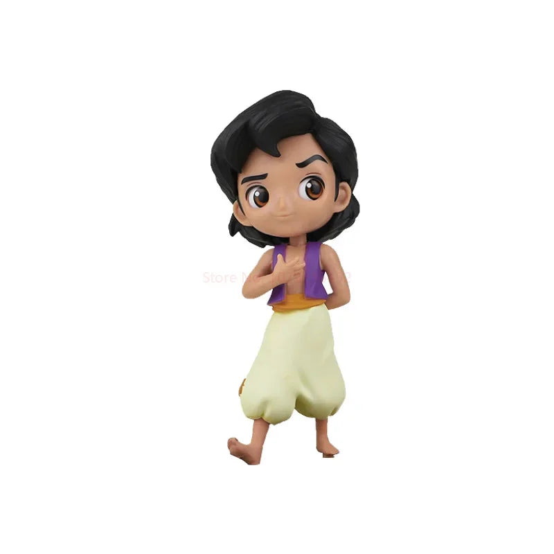 Bandai Original Disney Anime Figure Sentado Vilão Boneca Q Versão Brinquedos Infantis Decoração de Casa Menina Aniversário Modelo Brinquedos Presentes