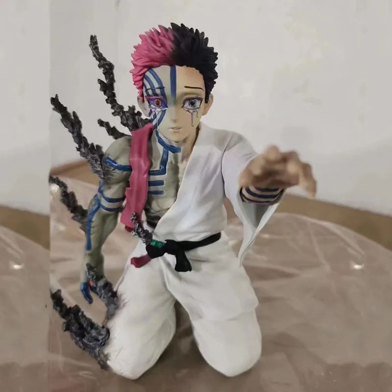 17cm Demon Slayer Figure Akaza Anime Action Figure PVC Estatueta Colecionável Modelo Brinquedos Infantis Presentes de Halloween Boneca Enfeites