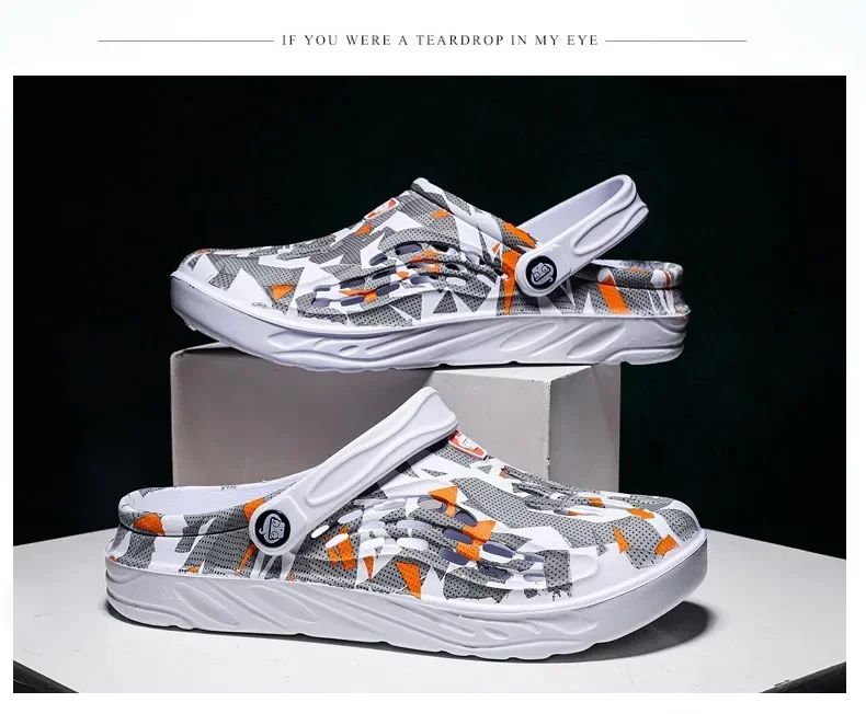 2025 New Fashion Sandals Men Clog Sandals Comfortable Breathable Beach Sandals Men Women Clogs Slippers Soft Bottom Men Shoes
