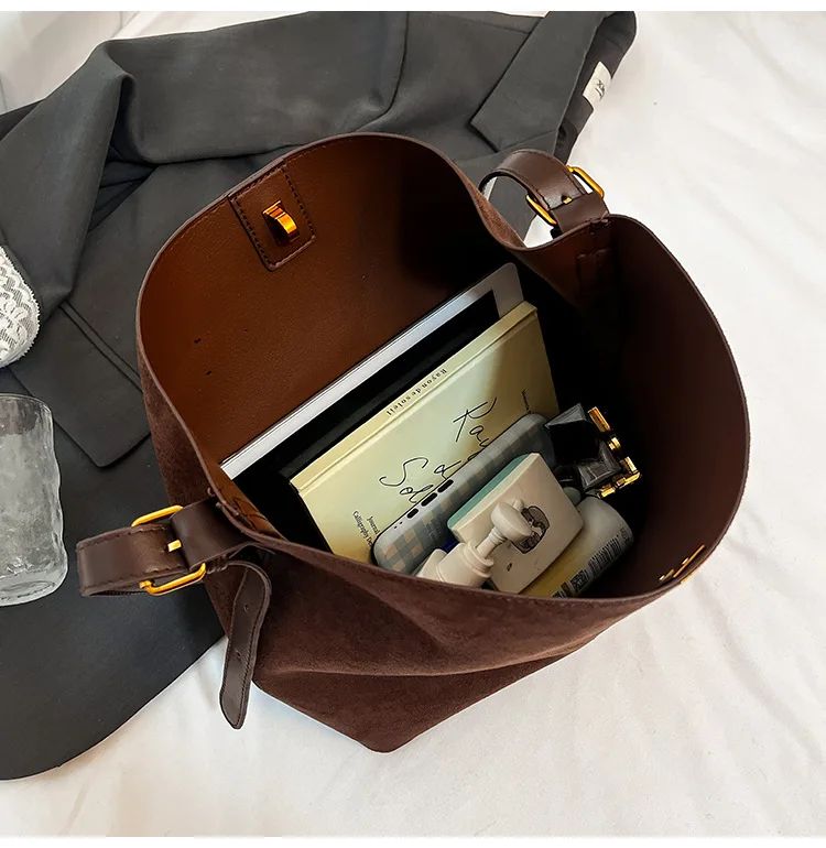 Shoulder Bags Bucket Bag Retro Suede Fur Women Tote Bag New Style Versatile Shoulder & Crossbody Bag 2025