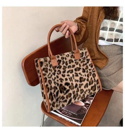 New Women Soft Plush Hand Bag New Winter Leopard Cow Print Tote Bags Female Pu Leather Underarm Bags Furry Fluffy Shoulder Bag