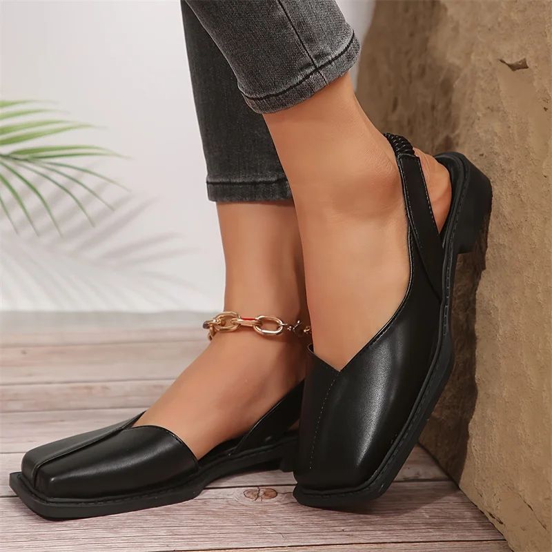 Leather Toe Cap Sandals for Women 2024 New Flat Bottomed Square Toe Single Shoes, Retro Exterior Wear, Anti Slip Beach Slippers