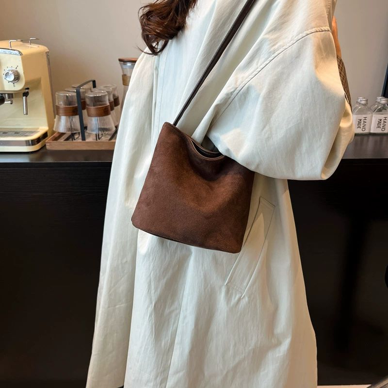 Design PU Suede Leopard Shoulder Bags for Women 2025 New Winter Crossbody Bag Females ?Luxury Handbags and Purses Bucket