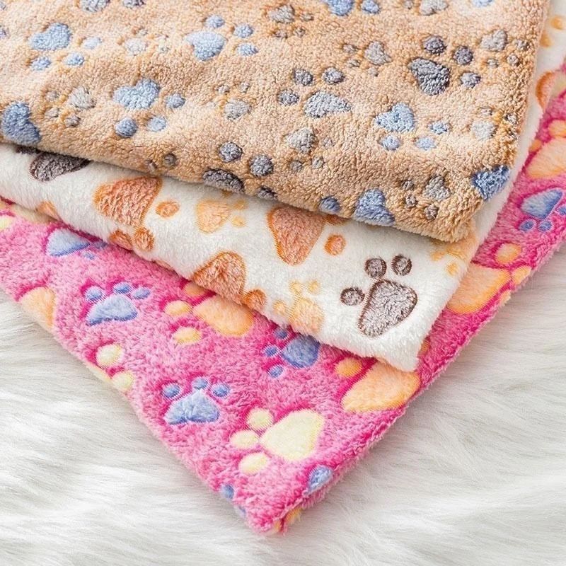 Cobertores para cães Gatos Cobertor de estimação de lã macia e fofa Quente Design de estampa fofa Patinha de cachorro gatinho Pequeno