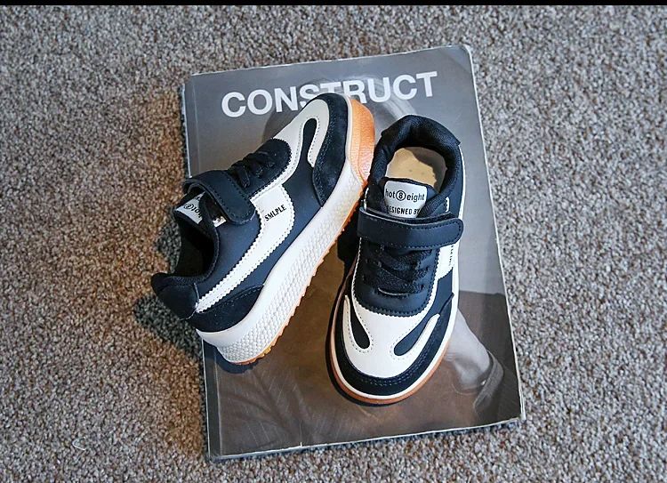 Children's Spring New Leather Upper Sneakers Middle Large Children's Casual Shoes Boys and Girls Soft Sole Students Tennis Shoes