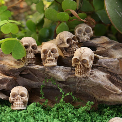20pcs Halloween Decorative Skeleton Head Miniature Ornaments Outdoor Home Garden Lawn Unique Flower Pot Decorative Skull Statue