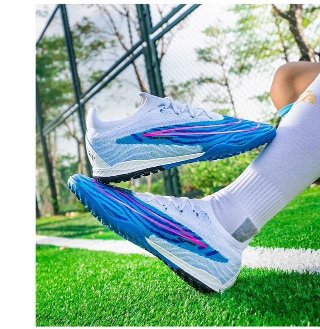 Society Cleats Men Soccer Shoes Professional Boys Football Boots Indoor Original Football Field Boots Sneakers Training Fast