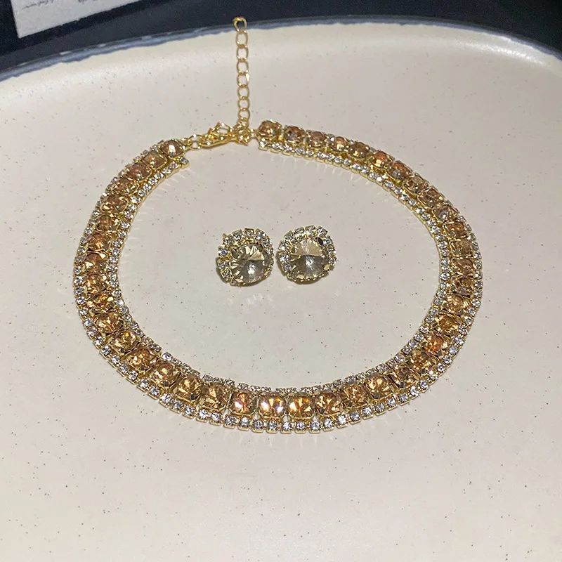 Conjunto de Joias Femininas Modernas com Colar e Brincos Decorados com Strass, Acessórios da Moda para Festas e Decoração de Roupas do Dia a Dia